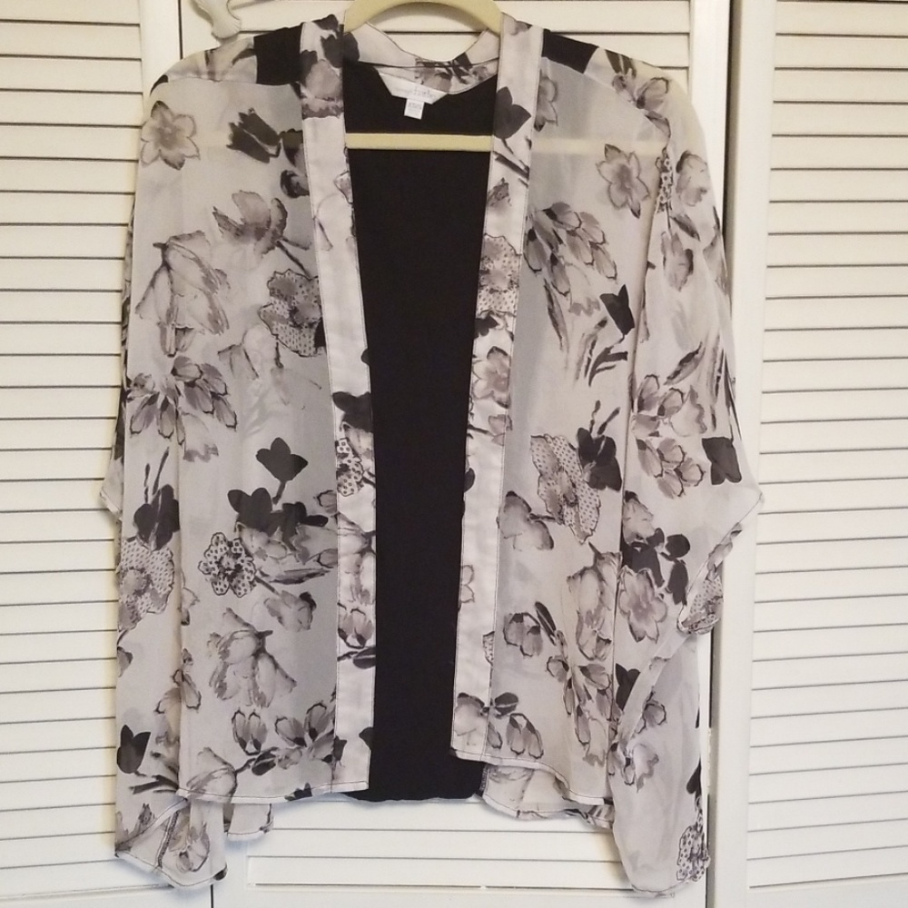 Charming Charlie kimono cardigan. Sz sm EUC